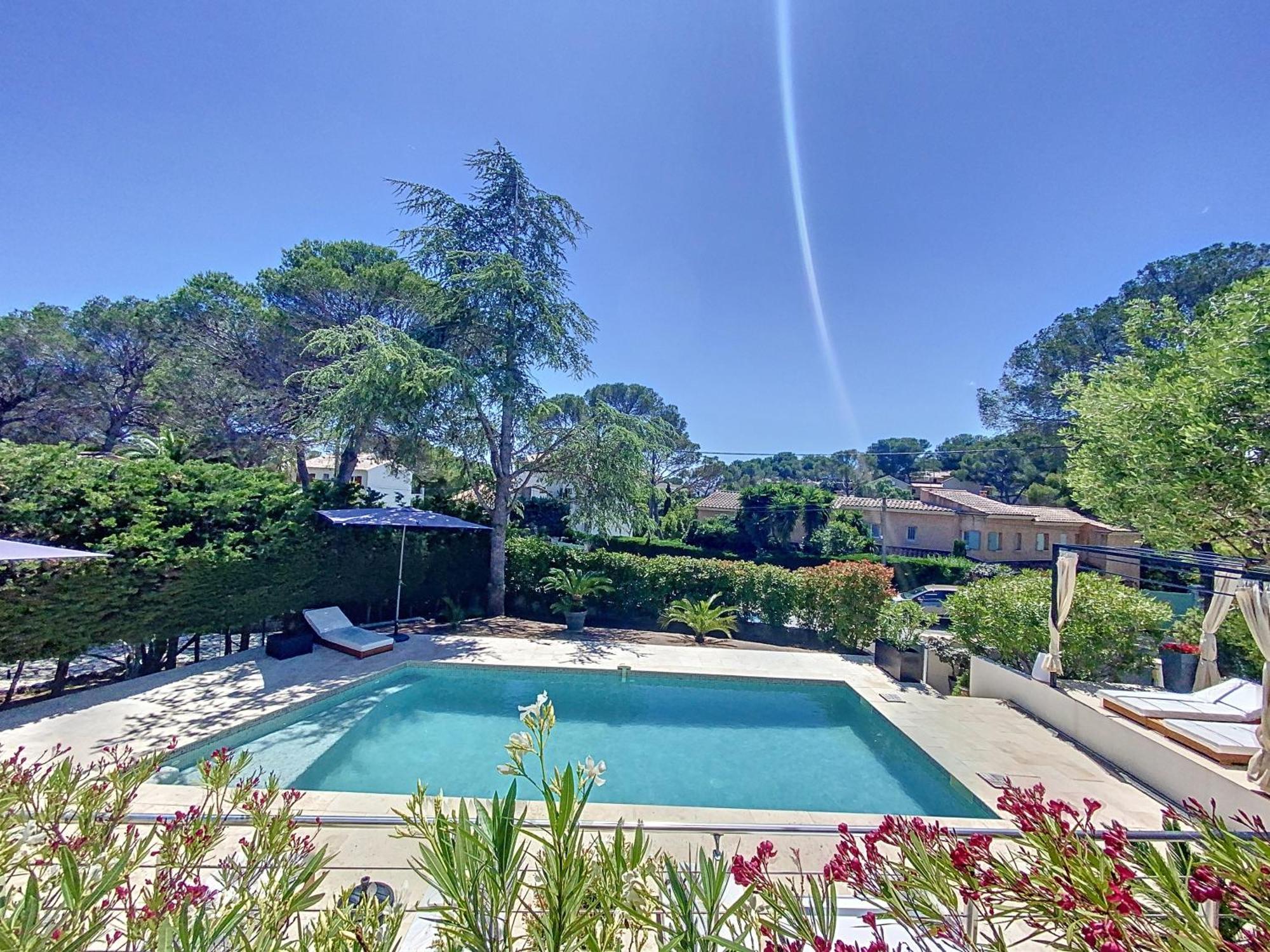"Les Alizes" Cote Piscine Proche Bord De Mer Saint-Raphaël Eksteriør billede